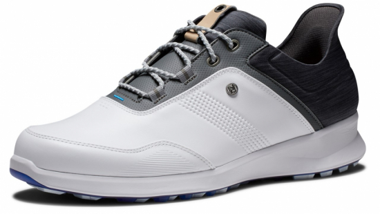 Footjoy Mens Stratos Medium - White/Charcoal/Blue Jay i gruppen Golfskor / Golfskor Herr hos Tee Two Green AB (50072M)